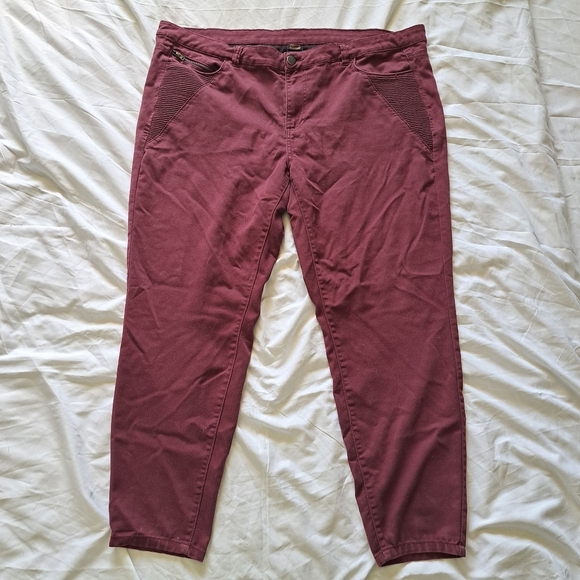 Love & Legend | Red burgundy women's straight leg jegging jean - Picture 2 of 13